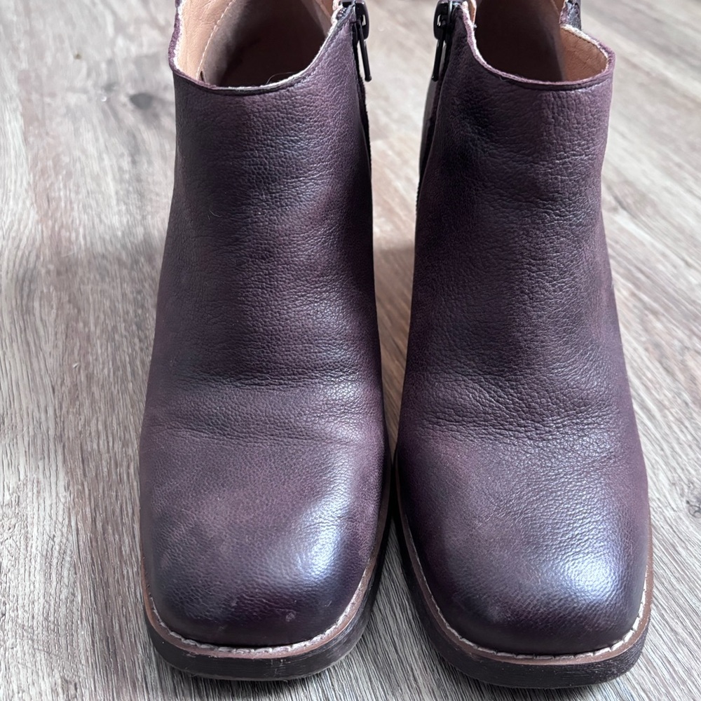Brown booties - Picture 5 of 5